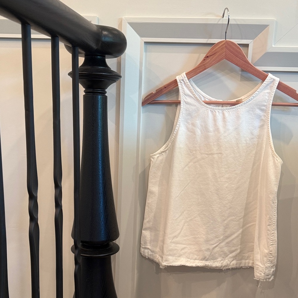 alya White Tank Top